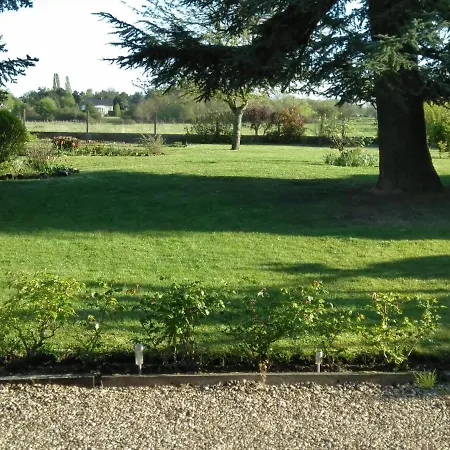 Le Clos St Vincent Saint-Julien-de-Chedon Exterior photo